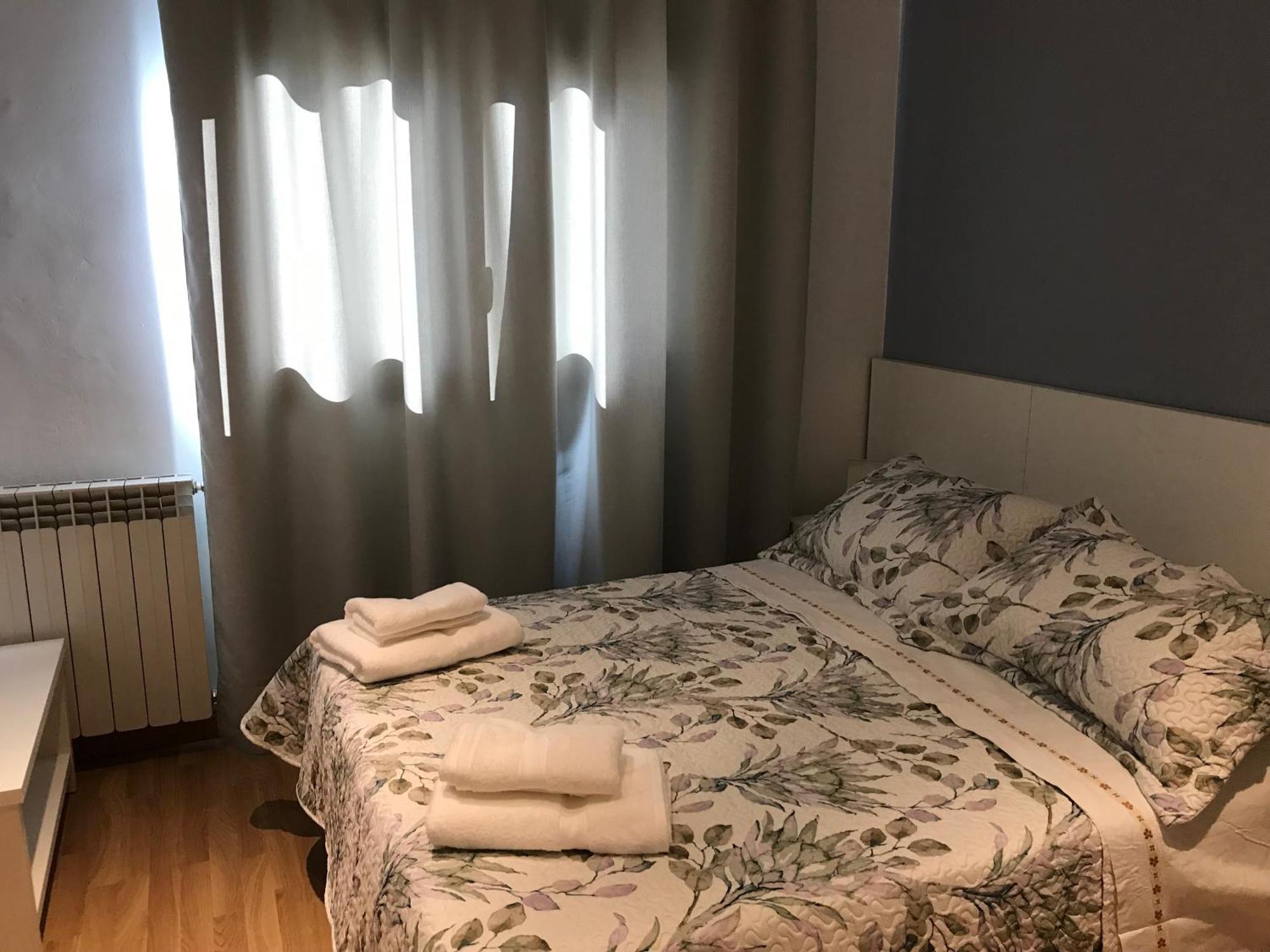 Hostal Casiano Camarasa Exterior photo