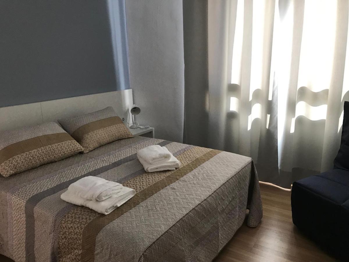 Hostal Casiano Camarasa Exterior photo