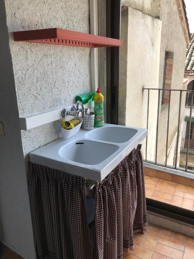 Hostal Casiano Camarasa Exterior photo