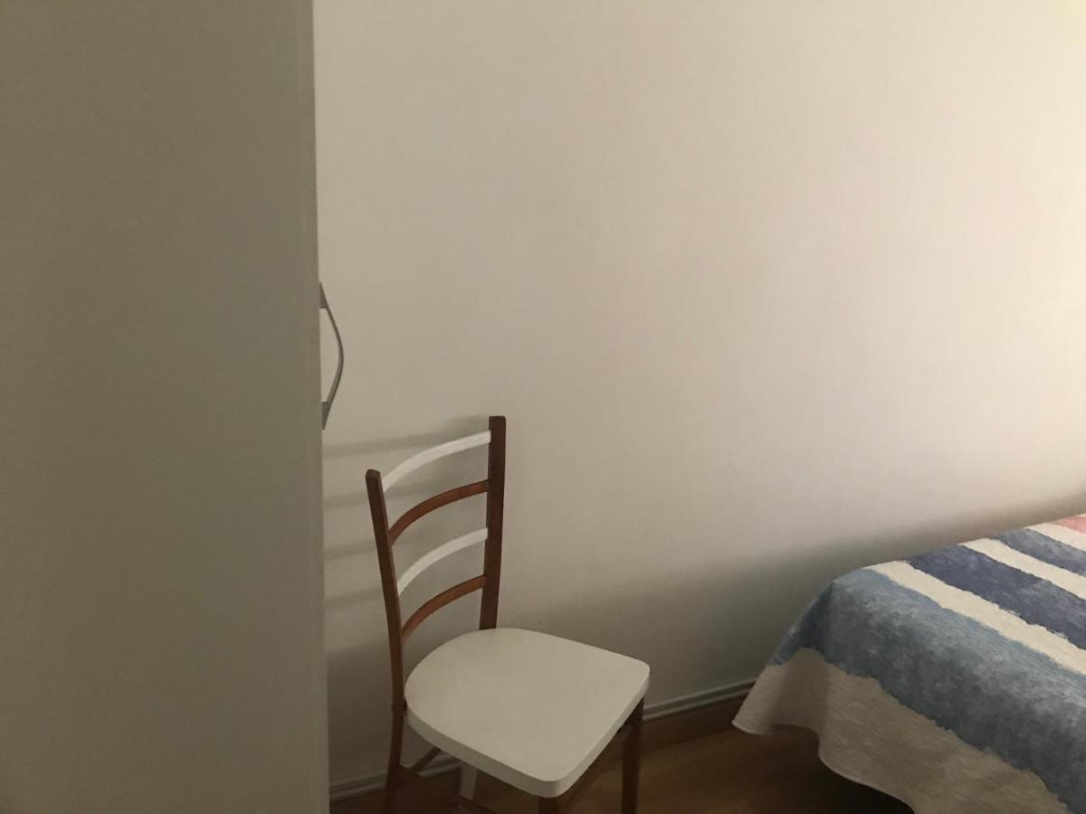 Hostal Casiano Camarasa Exterior photo