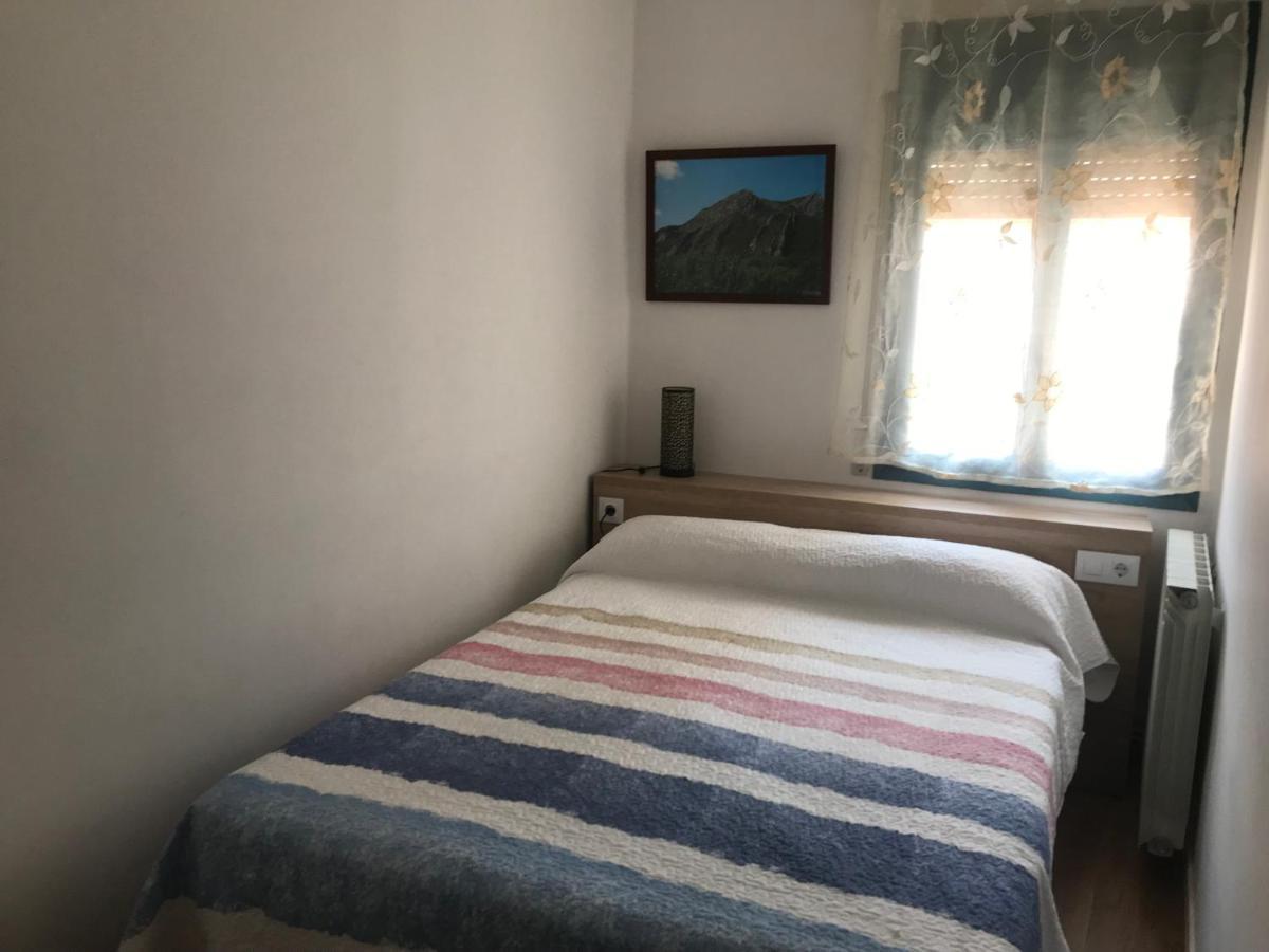 Hostal Casiano Camarasa Exterior photo