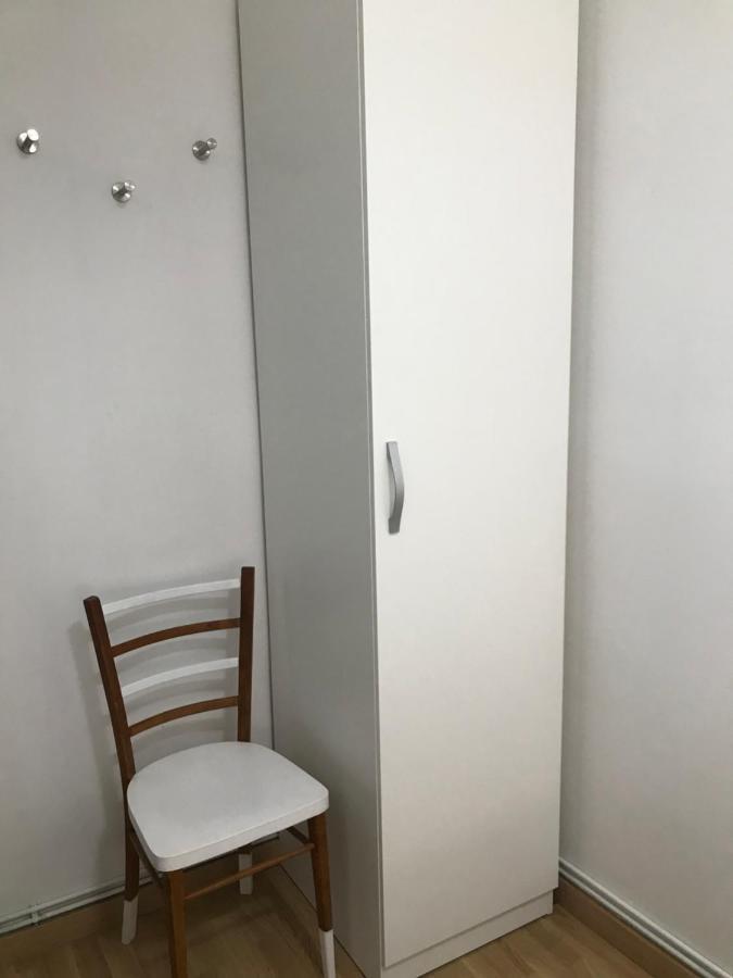 Hostal Casiano Camarasa Exterior photo